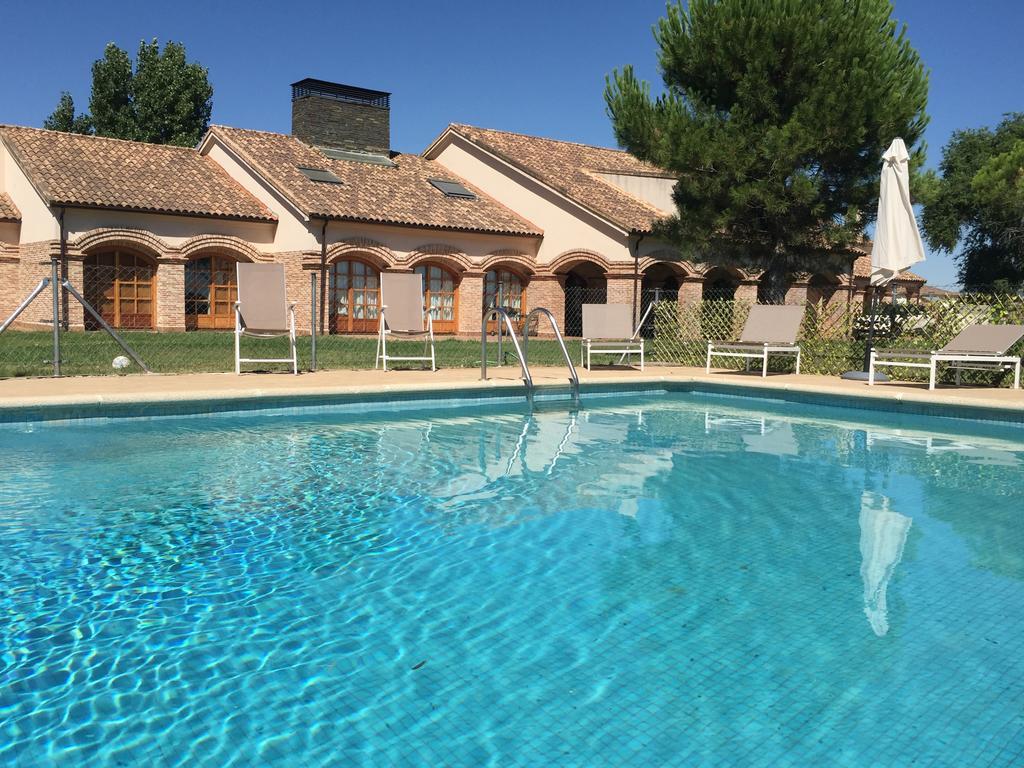 Villa La Casona Del Tormes Almenara de Tormes Exterior foto