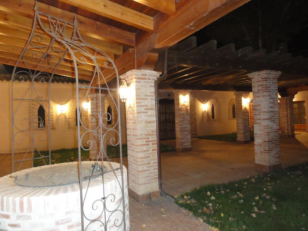 Villa La Casona Del Tormes Almenara de Tormes Exterior foto